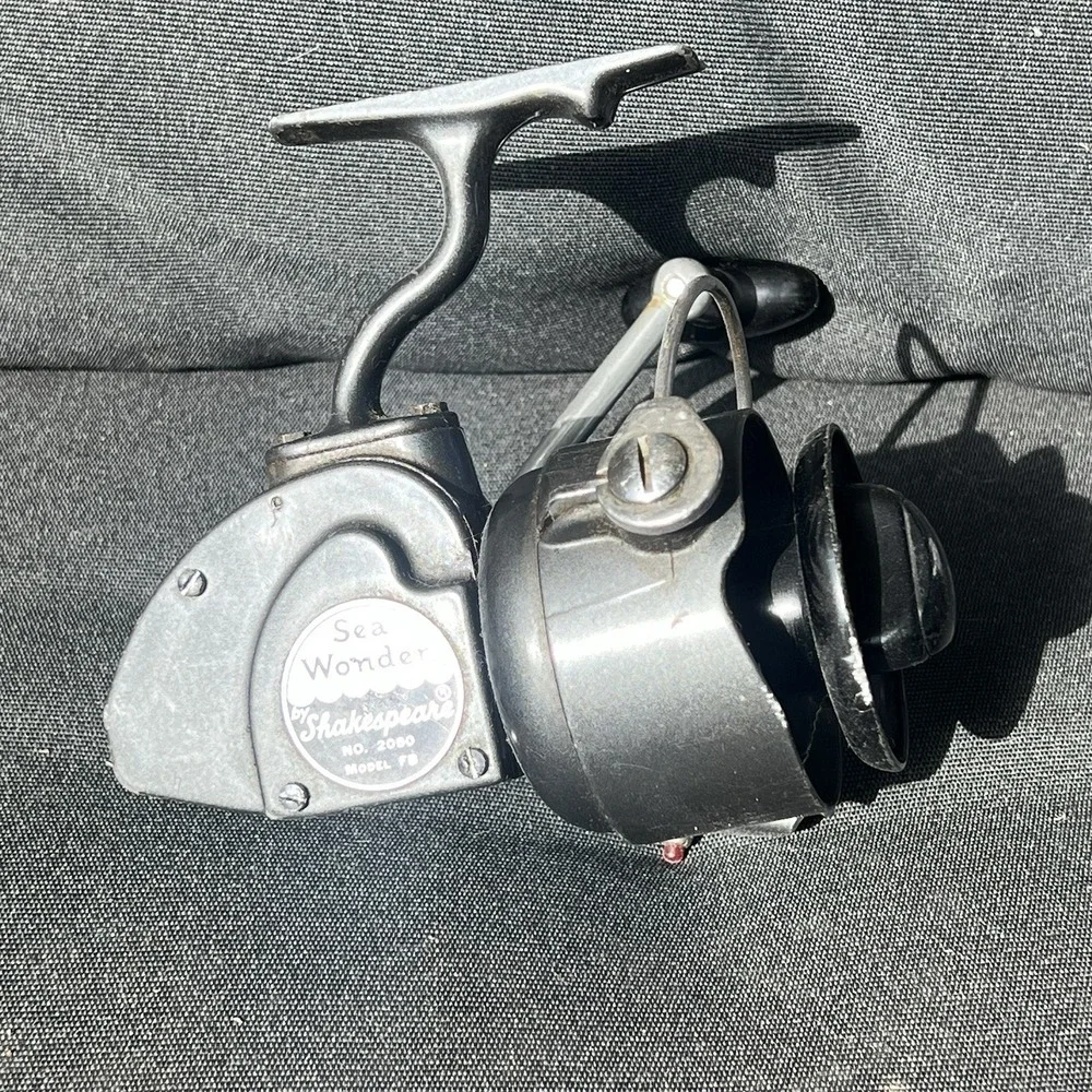 Vintage Shakespeare Sea Wonder 2080 Model FB Saltwater Spinning Reel Made In USA